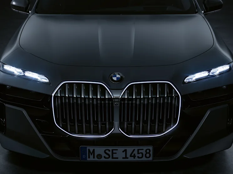 난 아직도 BMW의 미학을 이해 못하겠음_2.webp