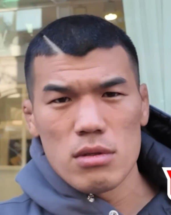 UFC) 어제 승리한 고석현 선수 별명이 코리안 타이슨인 이유.gif_9.jpg