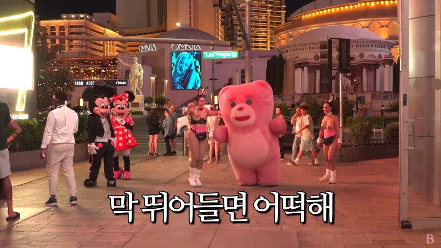 분명 순수하게 사람 놀래키는 유튭인데..._3.png