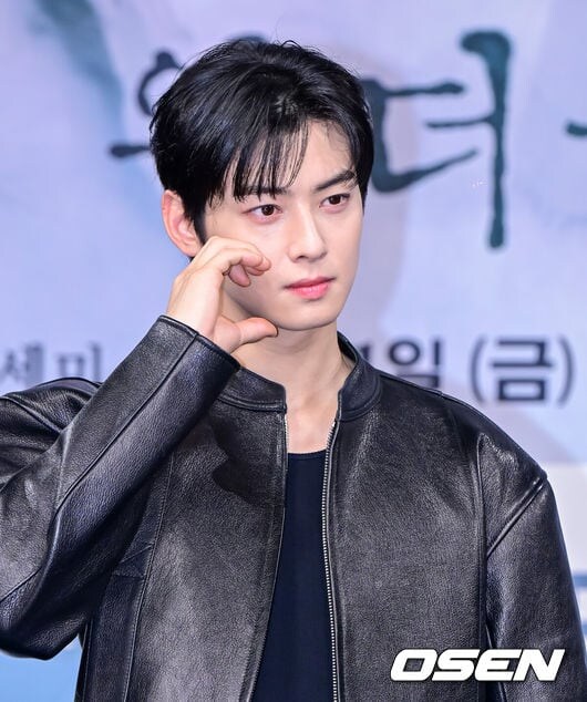이 배우 근데 진짜 나같이 생겼네ㅋㅋㅋㅋㅋㅋㅋ_1.jpg