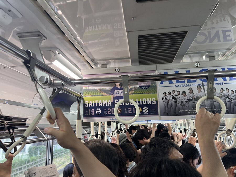 전생에 죄가많으면 일본에서 교외로 나가는 전철을탄다_1.jpg