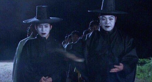 요즘 한국형 저승사자의 이미지는 사실 최근에 만들어진거임_2.jpg
