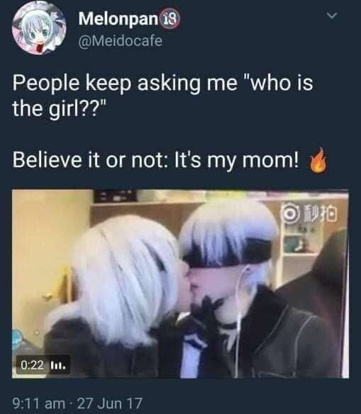 ???:올ㅋ, 방금 키스한 그 여잔 누구임?_1.jpg