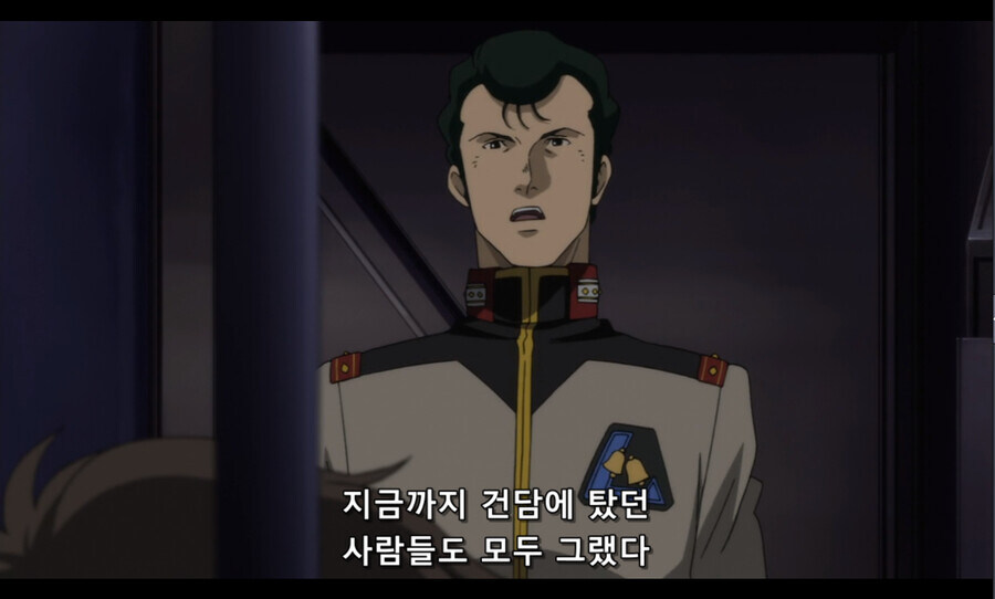 건담) 뭐라고 이번 건담 파일럿은 부모님이 있다고?!_3.jpg