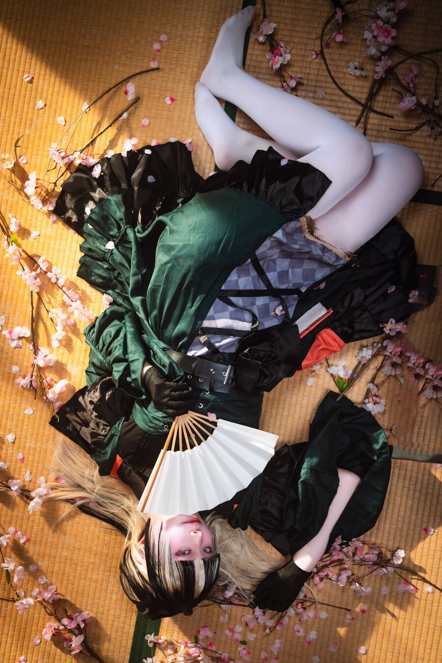 버튜버) 흰스가 매우 어울리시는 라덴스러운 누낭의 고혹적인 코스 단 2장_1.jpg