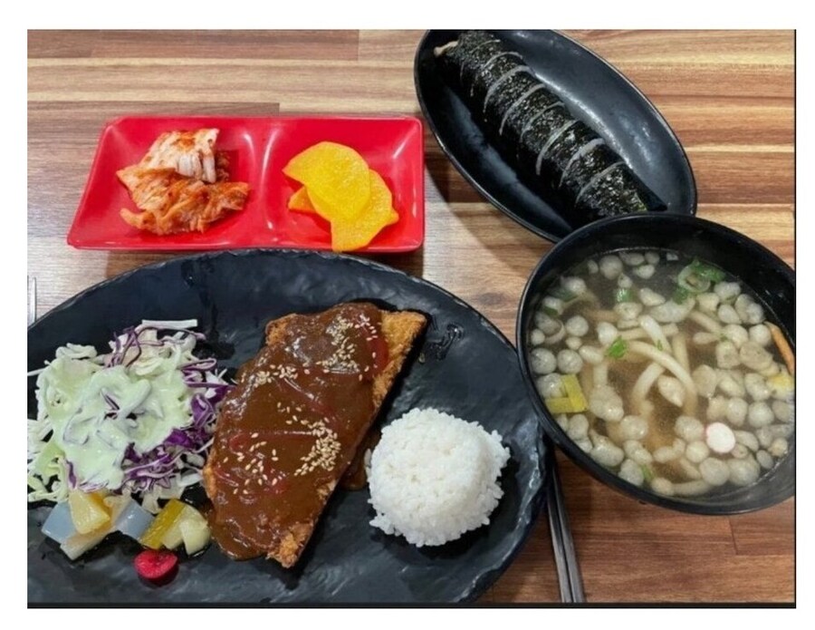 호불호 갈리는 7천원 돈까스 정식_1.jpg