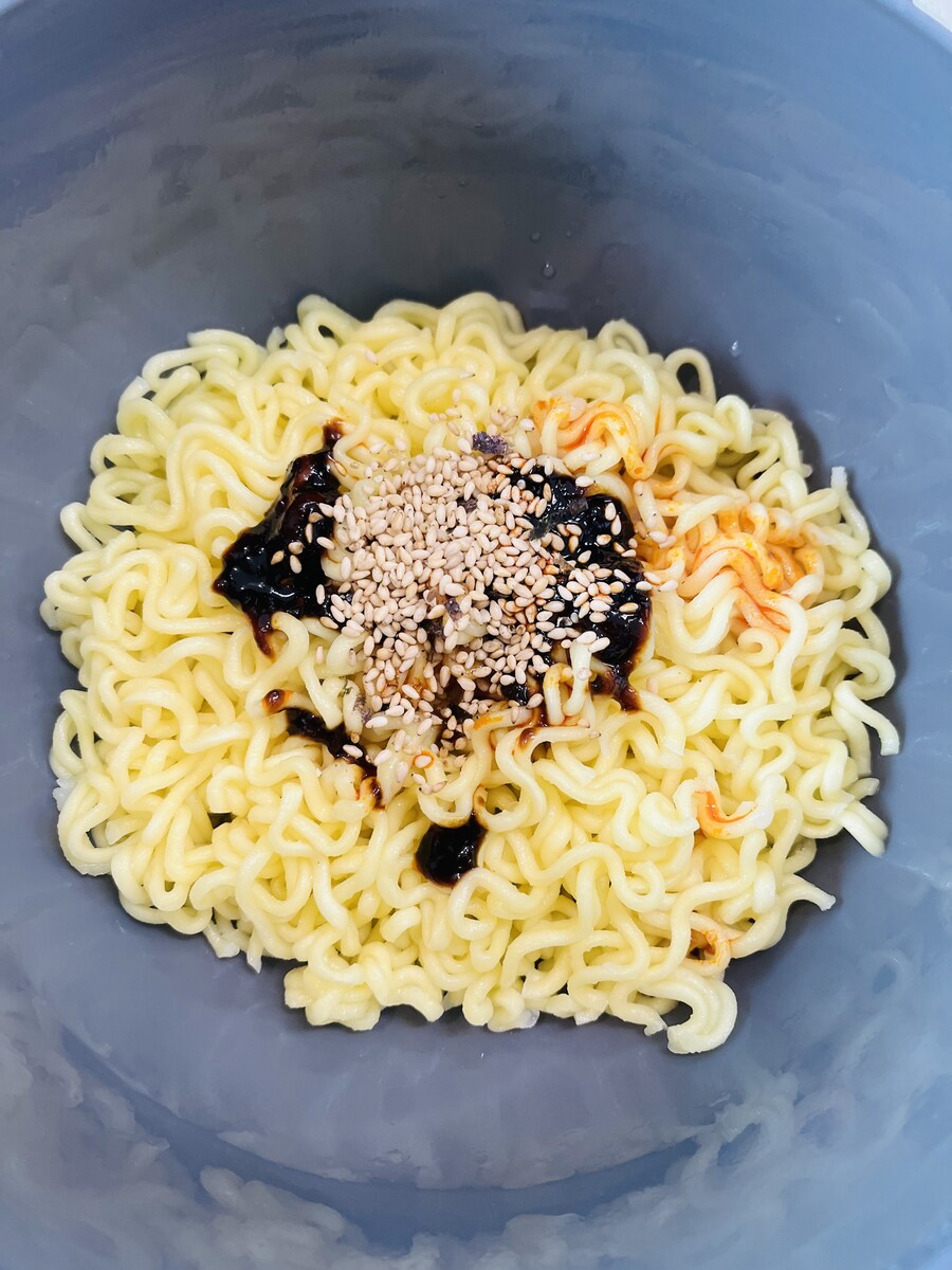 대륙의 짭불닭볶음면 "칠면조국수"_4.jpg