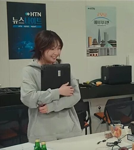 80년대 드라마 속 표독스런 여상사_22.jpg