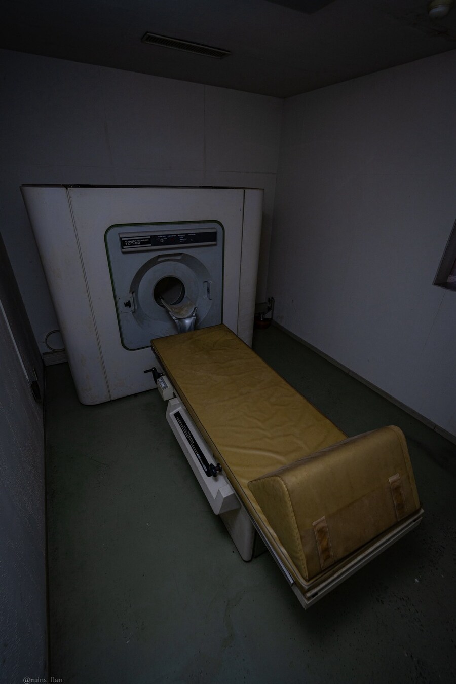 일본, 산 속 깊숙이 있는 종합병원 폐허🏥_5.jpg