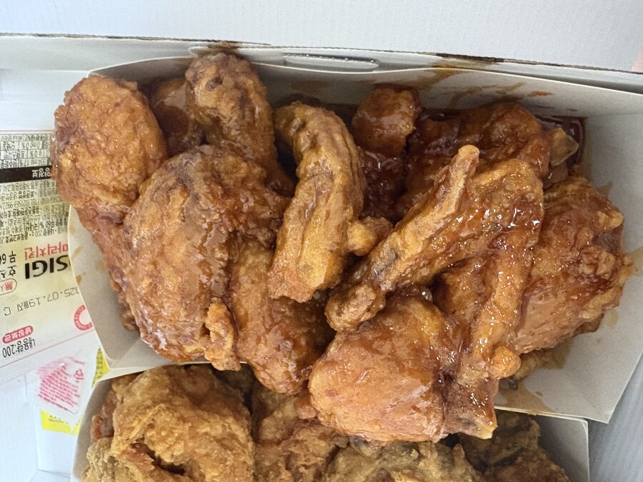 호식이두마리치킨_3.jpg