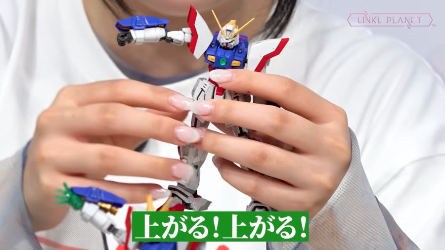 RG 샤이닝 건담 샘플 소개 영상 2_21.png