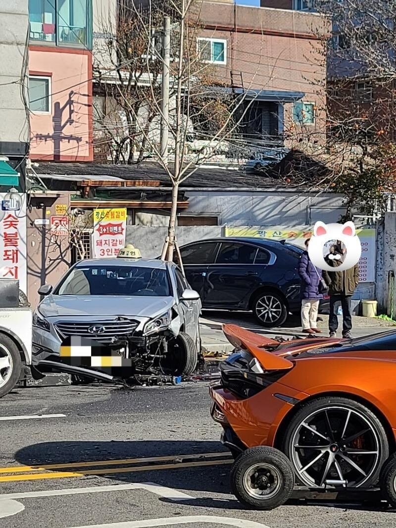 3억짜리 맥라렌 대파사고_5.jpg