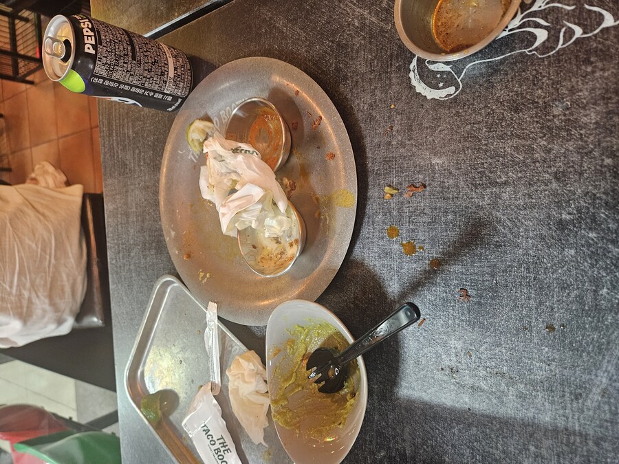 인증ㅇ)방금 신규오픈 식당에서 진상짓 오지게한 썰푼다_1.jpg