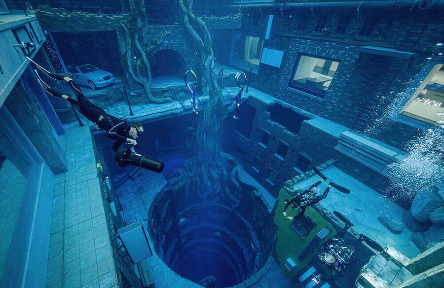 두바이 실내 수영장 Deep Dive Dubai (수심 60m)_1.jpg