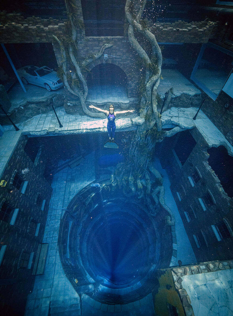 두바이 실내 수영장 Deep Dive Dubai (수심 60m)_3.jpg