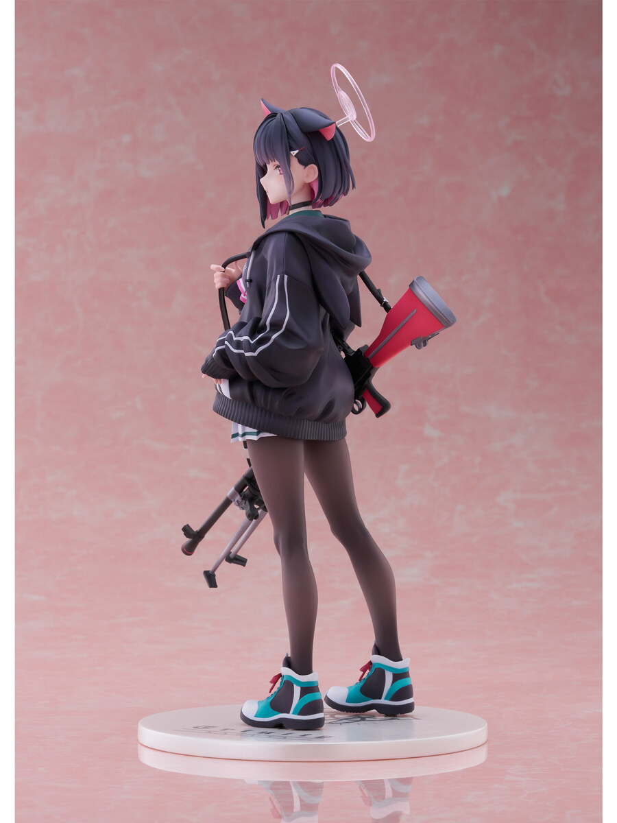 블루아카)크레넬 카즈사 1/7 스케일 피규어_4.jpg