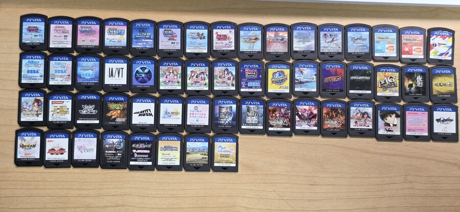 PSVita 카트리지 다 꺼내서 확인 귀찮네_3.jpg