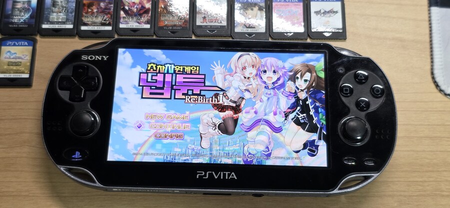 PSVita 카트리지 다 꺼내서 확인 귀찮네_5.jpg