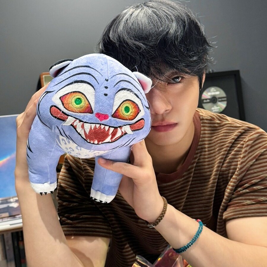 케이팝)드디어 나온 그 굿즈_3.jpg