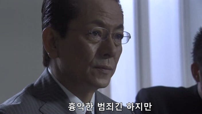 경관 살해사건 배심원들 : 아니 그래도 사형은 아닌거 같은데..._26.jpg
