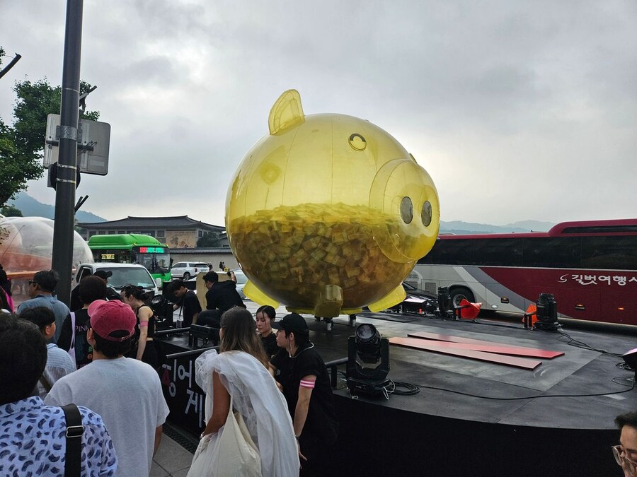 오징어 게임 퍼레이드._1.jpg