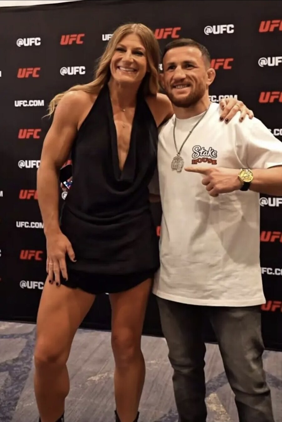 UFC) 놀랍게도 같은 체급입니다_1.jpg