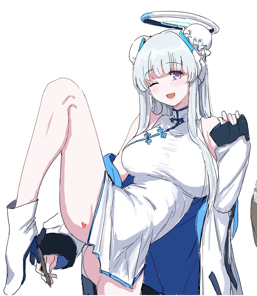 블루아카) 차이나드레스는 노팬티가 매너_1.png