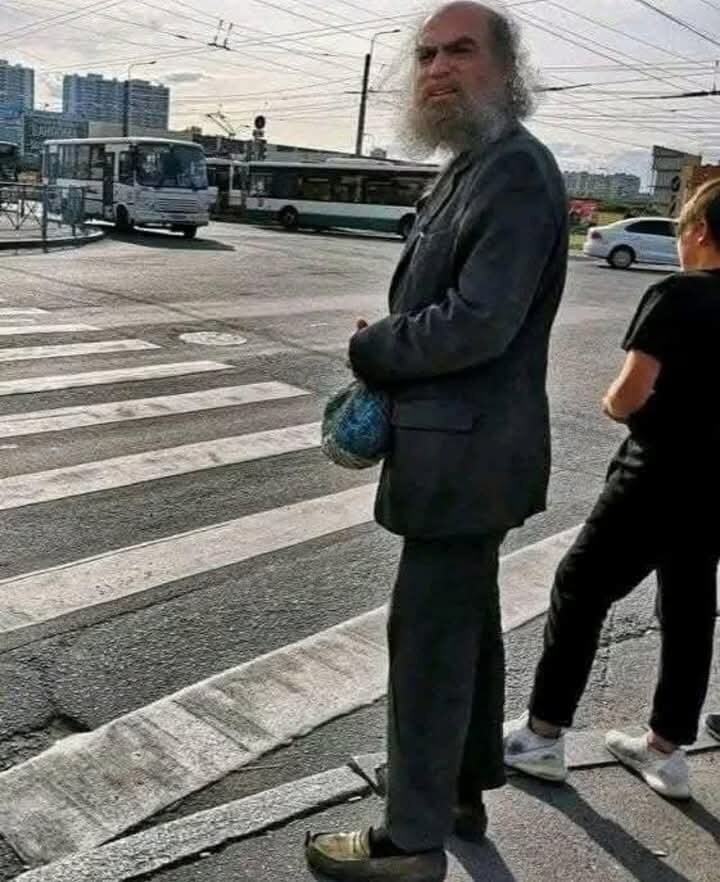 세기의 난제를 증명한 수학자 평소모습_1.jpg