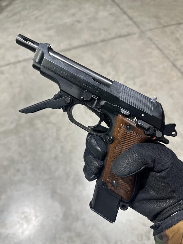 3점사 자동권총 M93 라피카_1.jpg