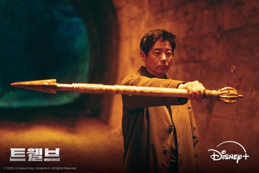 디플 마동석 '트웰브' 스틸_4.png
