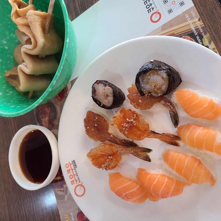 생각보다 맛있는 초밥_1.jpg