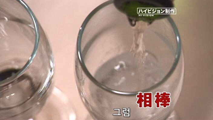 자기가 쓴 내용이 드디어 책으로 나오는 유부녀 기자의 최후_3.jpg