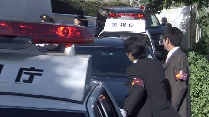 자기가 쓴 내용이 드디어 책으로 나오는 유부녀 기자의 최후_29.jpg