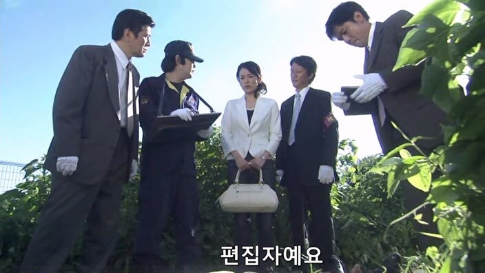 자기가 쓴 내용이 드디어 책으로 나오는 유부녀 기자의 최후_39.jpg