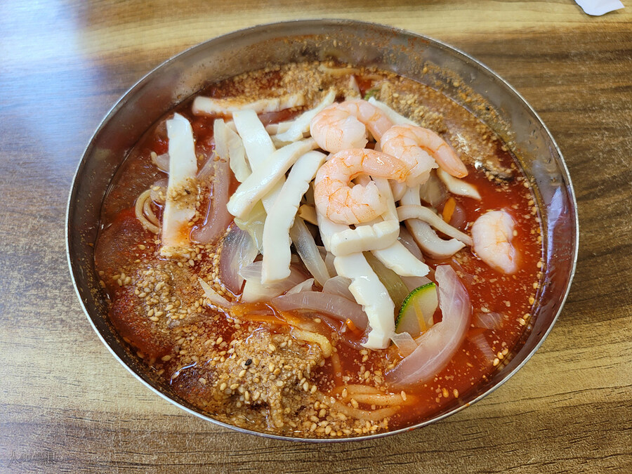 분명히 서로 다른 날 먹은 건데_5.jpg