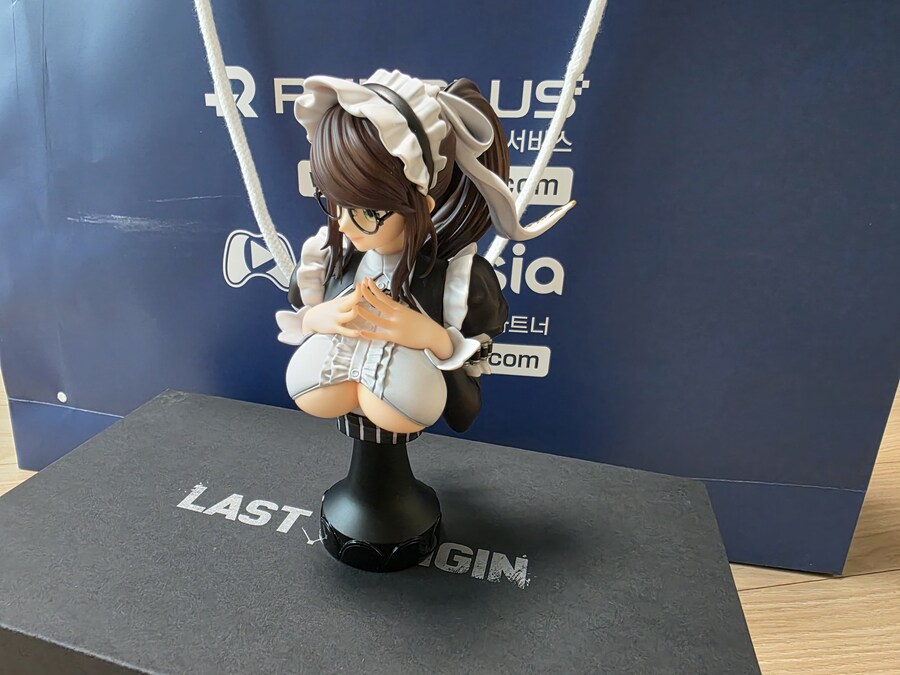 콘스탄챠 흉상이 왔습니다!_2.jpg