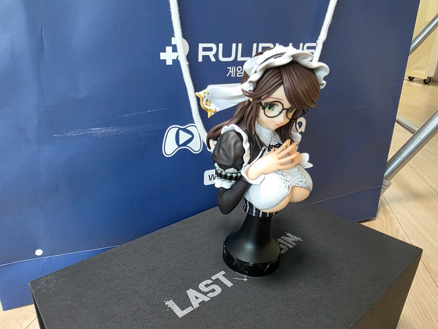 콘스탄챠 흉상이 왔습니다!_3.jpg