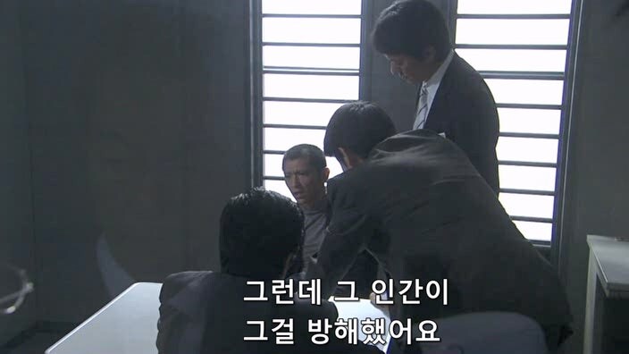 악덕기업의 횡포를 막으려던 편집자의 최후_32.jpg