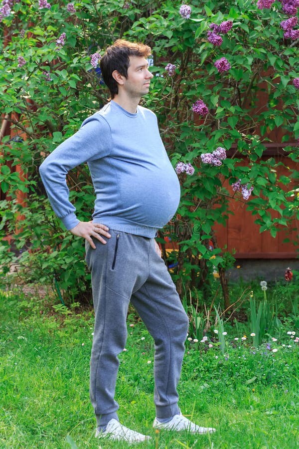 임산부 체험 좀 해볼려고 가짜 배 사서 입어봤는데 금방 들통남_1.jpg