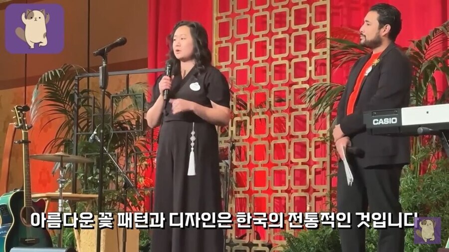 중국이 빼액하던말던 이젠 신경도 안쓰던 올초 디즈니랜드의 설날행사_3.jpg