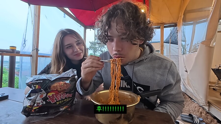 매운거에 자신있다는 프랑스처남에게 "불닭" 먹이기_33.png