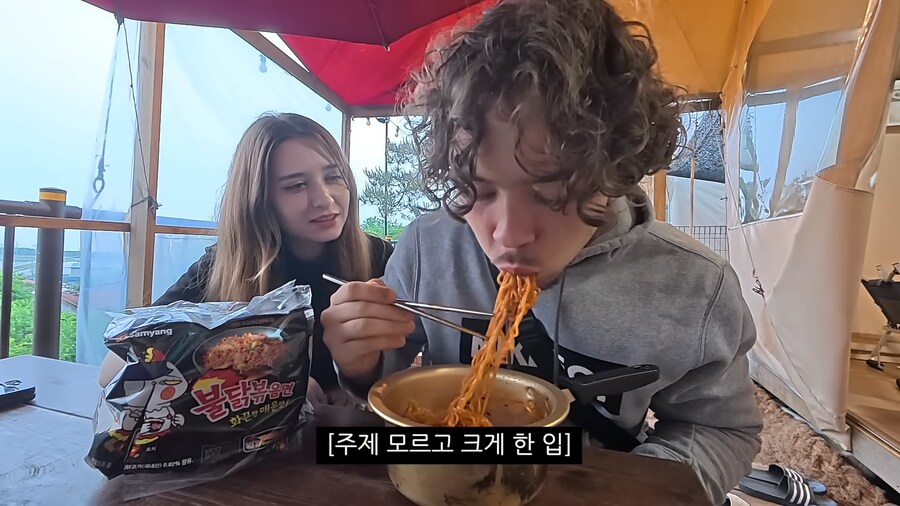매운거에 자신있다는 프랑스처남에게 "불닭" 먹이기_34.png