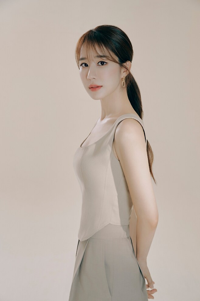 [공식] '아이유 절친' 유인나, 새로운 소식 전했다..초록뱀엔터行_1.png