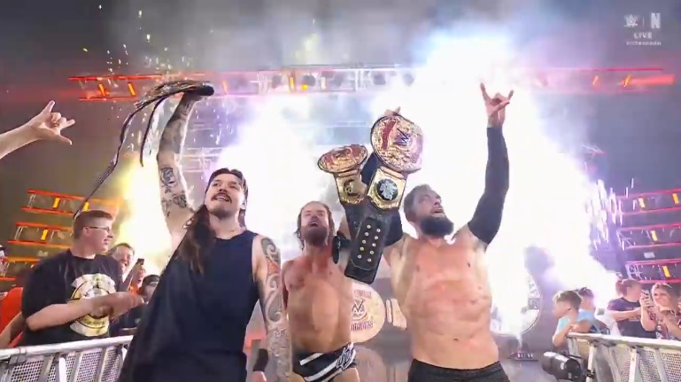 오늘의 WWE RAW_1.jpg