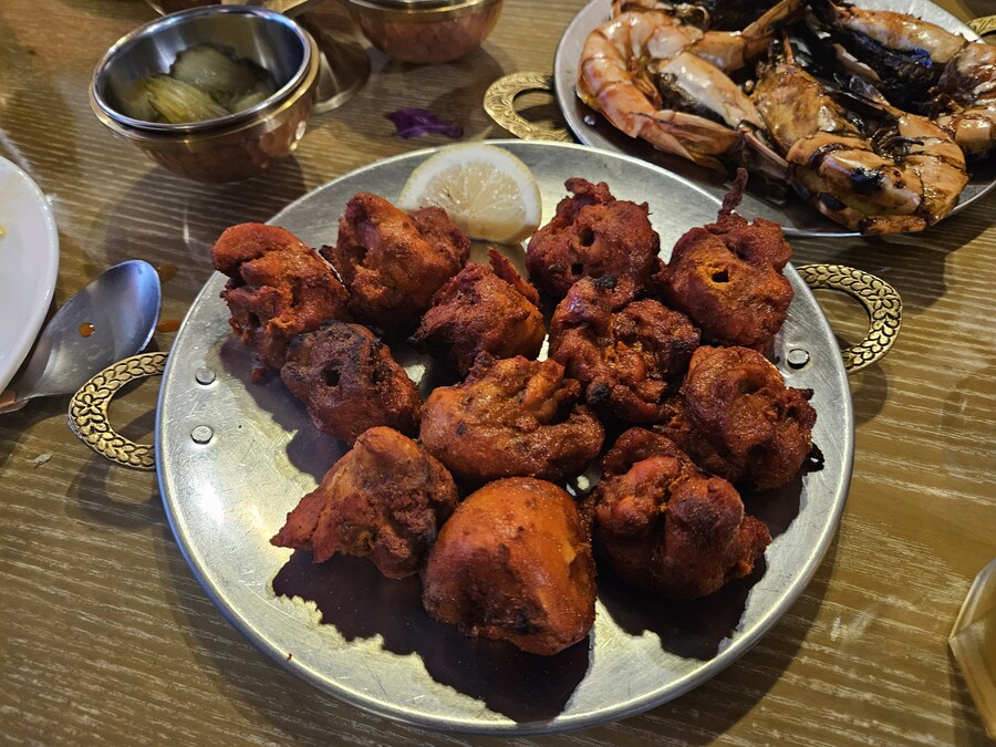 꽤 정통 인도 요리를 먹을수 있는 머노까머나 신촌점_5.jpg
