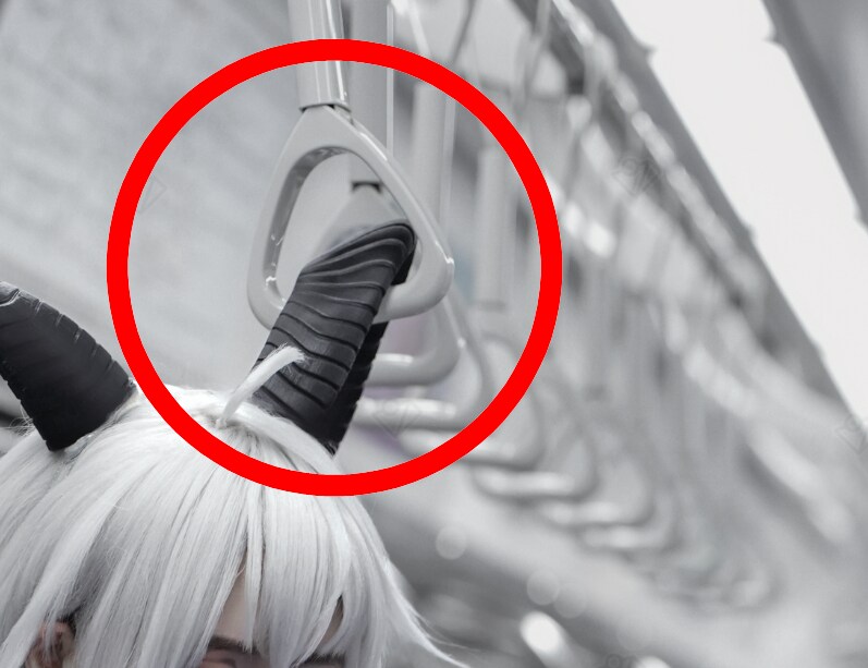 명조) 코스프레) 지하철에서 자리가 없을 땐_2.png
