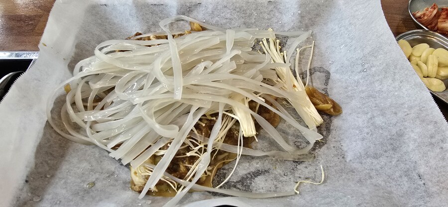 청진식당 불고기 오징어 당면사리_2.jpg