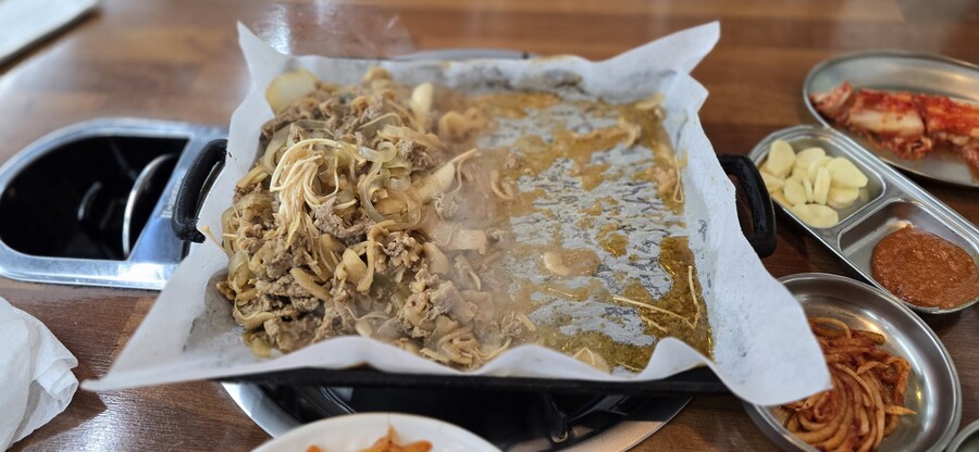 청진식당 불고기 오징어 당면사리_5.jpg