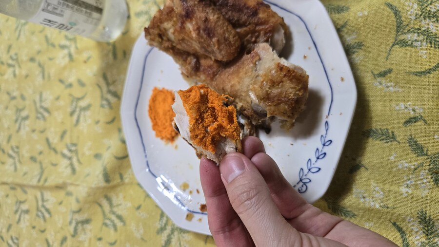 야옹이랑 먹는 에프통닭_27.jpg