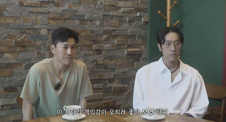 신지가 약혼남의 쉴드 칠떄 코요태맴버 표정_1.jpg